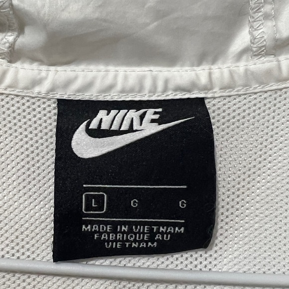 Nike Black and White Zip-Up Windbreaker - Large - Picture 9 of 10